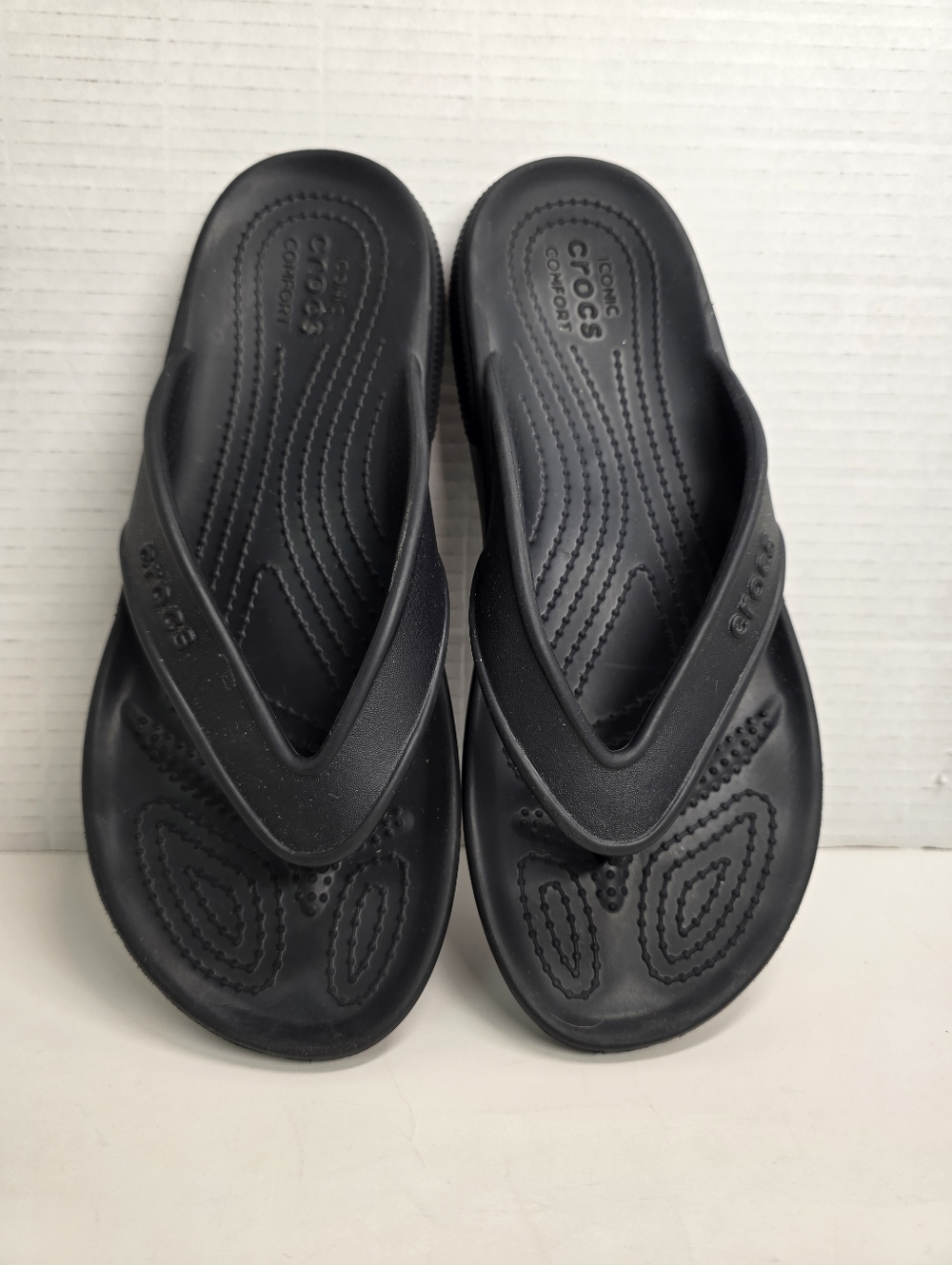 Crocs Iconic Comfort Black Flip Flop Sandals Sz 8